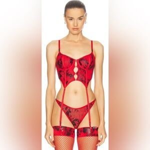 NWT SAVAGE X FENTY/DIESEL FISHNET BUSTIER RED. US 16-18.